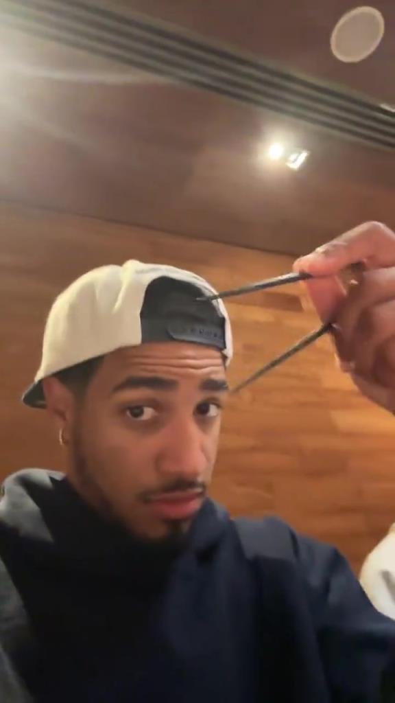 歸化歸化哈利伯頓這筷子拿的還挺標準啊!!